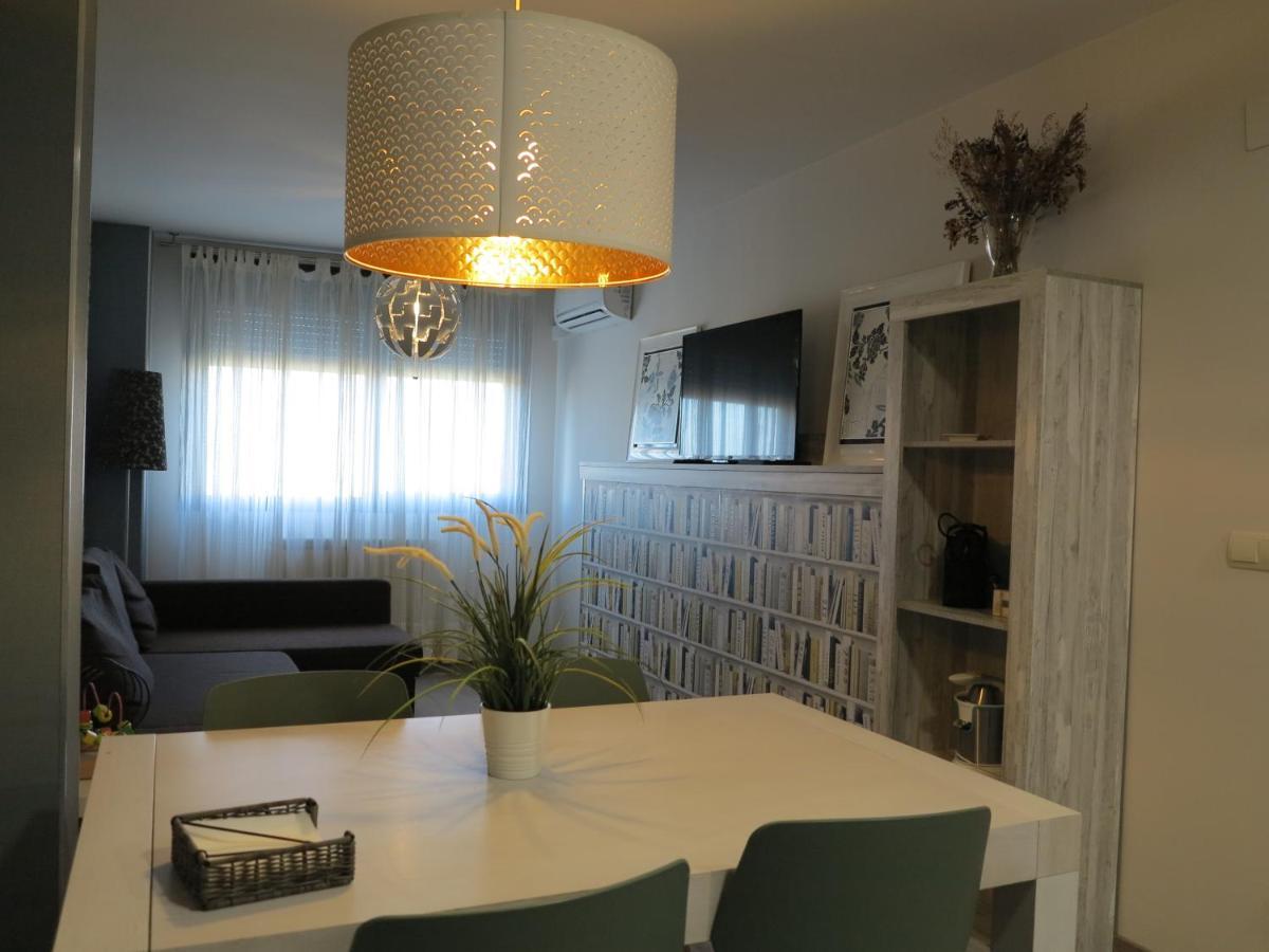 Tudela Balcon De Bardenasアパートメント エクステリア 写真