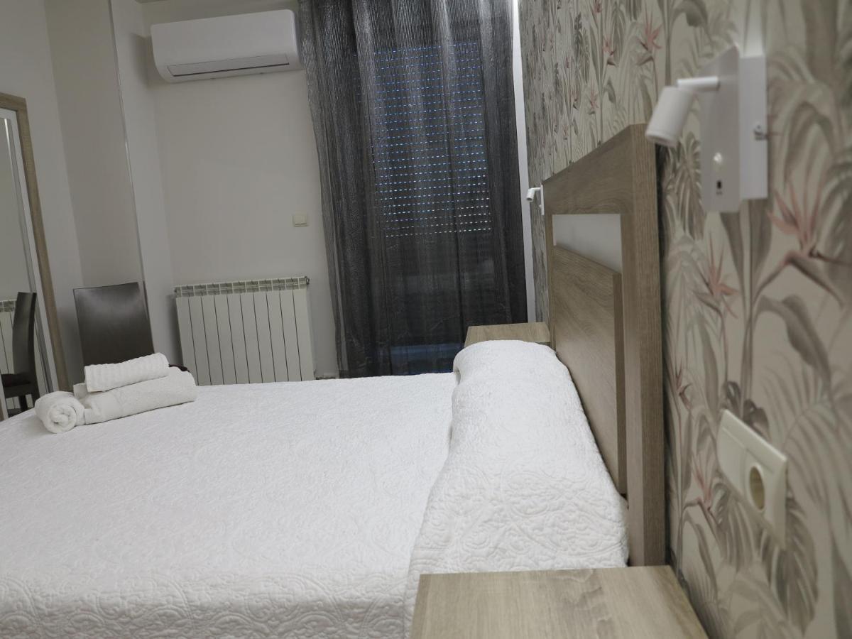 Tudela Balcon De Bardenasアパートメント エクステリア 写真