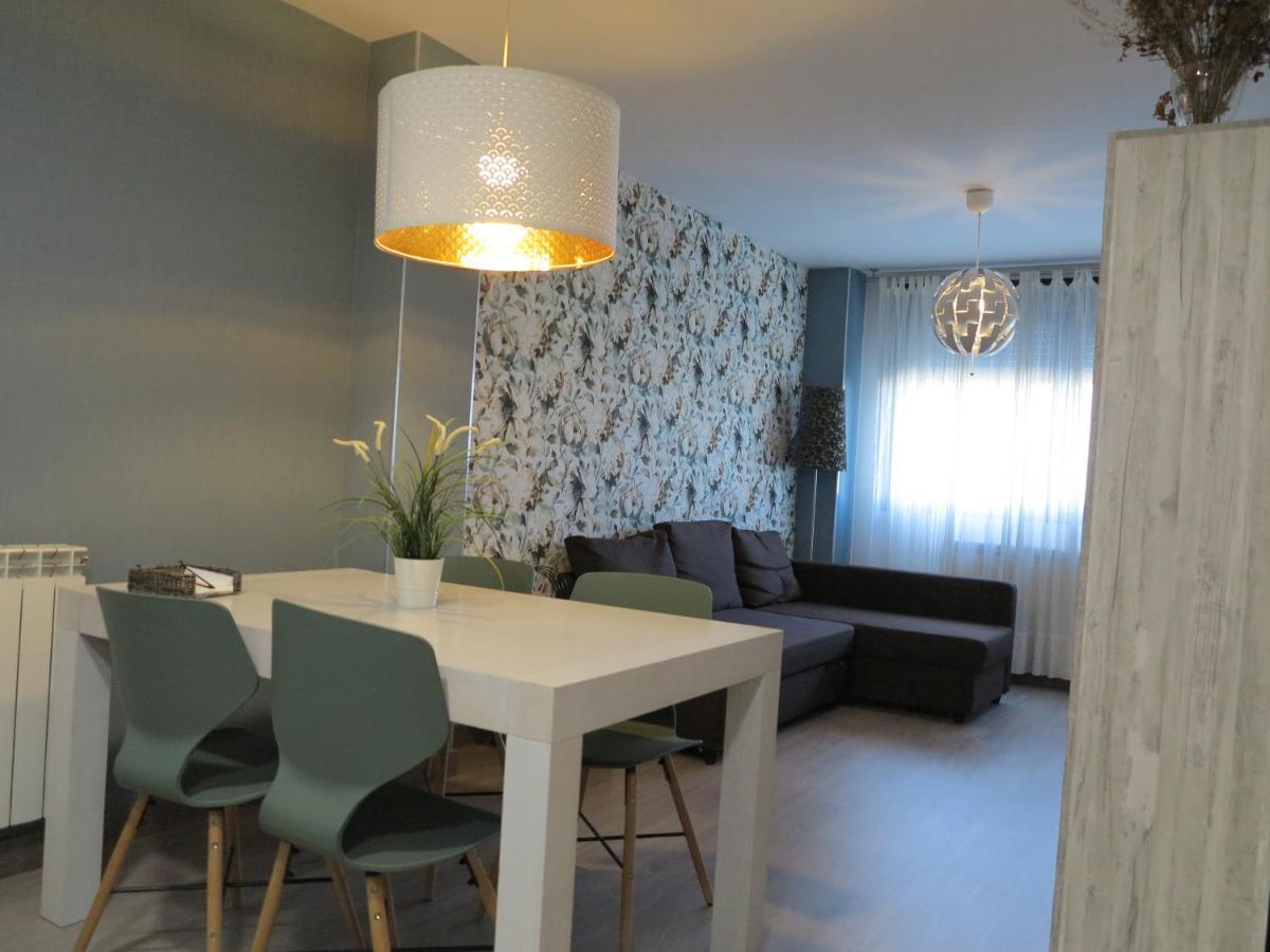 Tudela Balcon De Bardenasアパートメント エクステリア 写真
