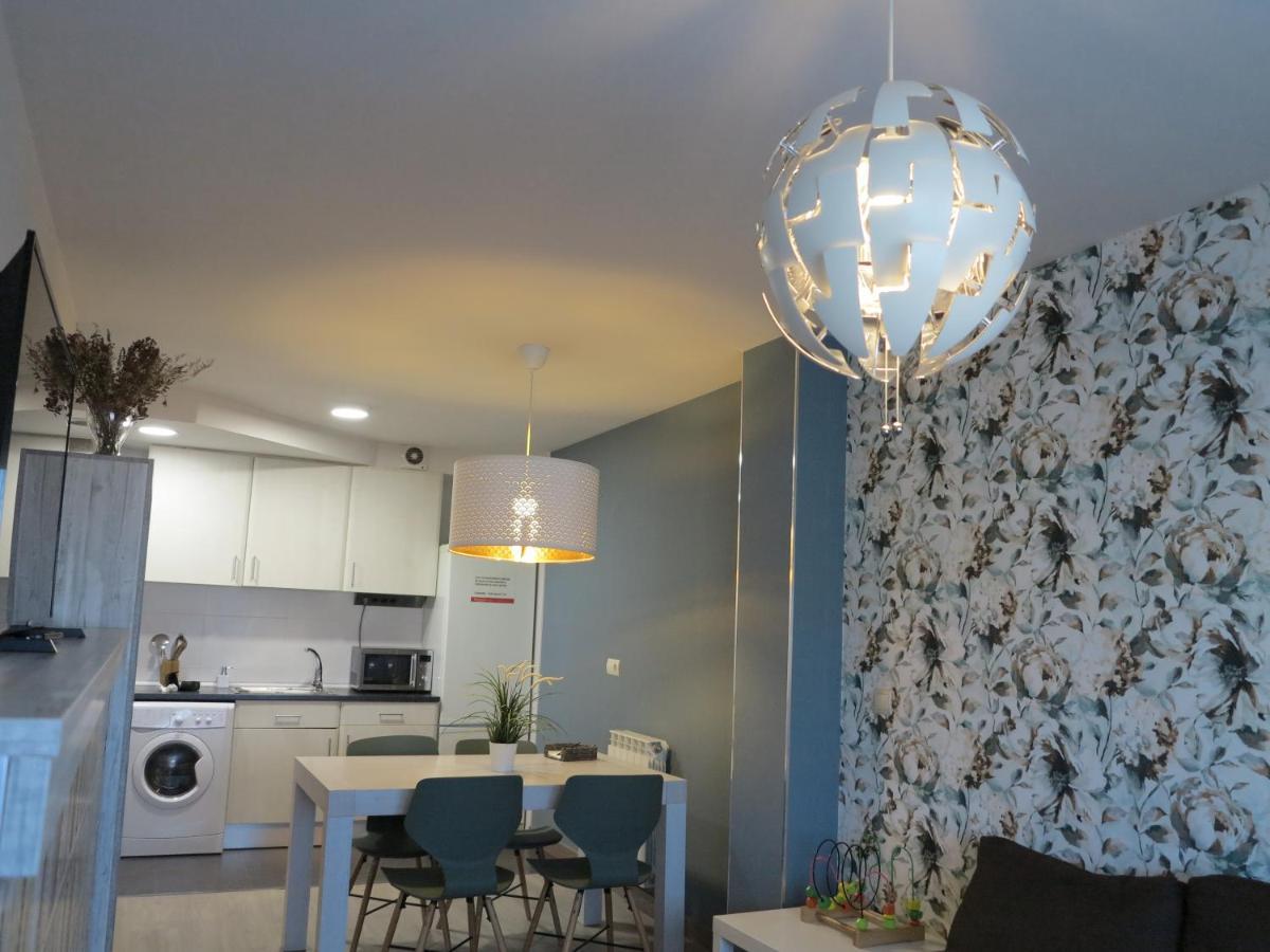 Tudela Balcon De Bardenasアパートメント エクステリア 写真