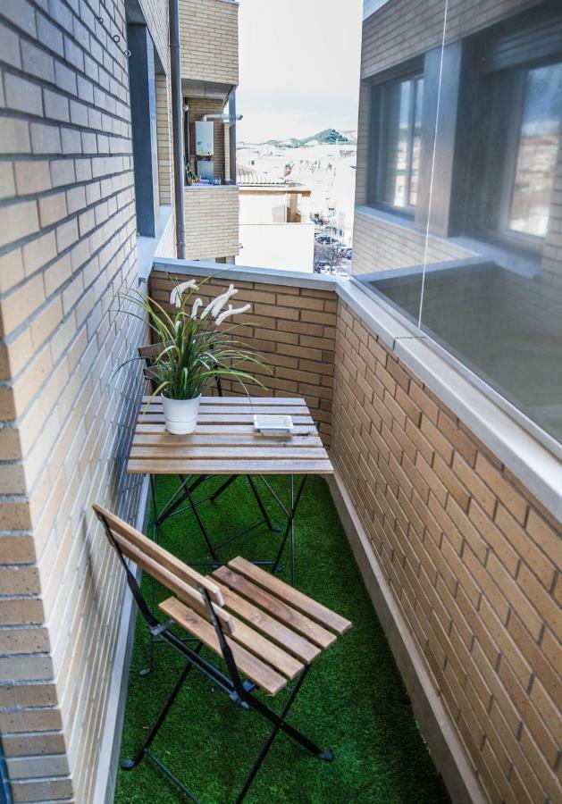 Tudela Balcon De Bardenasアパートメント エクステリア 写真